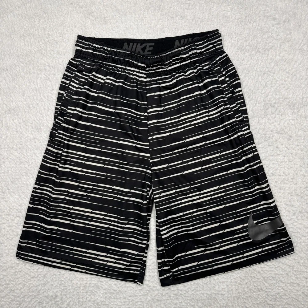 Nike Predator Dri-Fit Black Gray Basketball Shorts Men's‎ Size Small 8.5